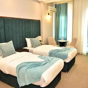https://karat-boutique.aboutbakuhotels.com